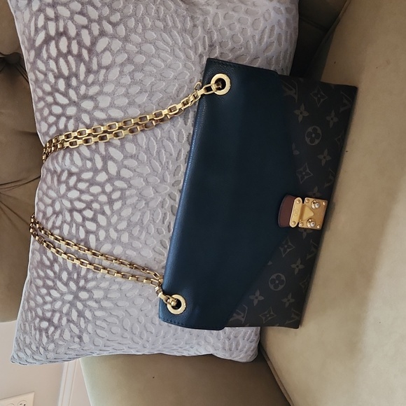 Louis Vuitton, Pallas Chain Monogram Canvas with Calfskin - Picture 3 of 16
